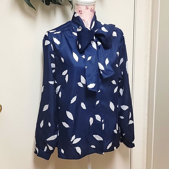 VTG | Alex Colman Blue Floral Floppy Bow Tie Blouse - Picture 2 of 13